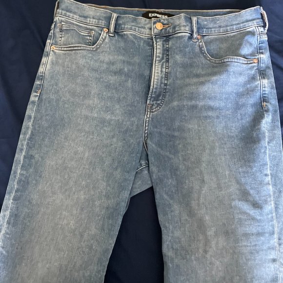 NWOT EXPRESS High Rise Cropped Flare - Picture 1 of 3